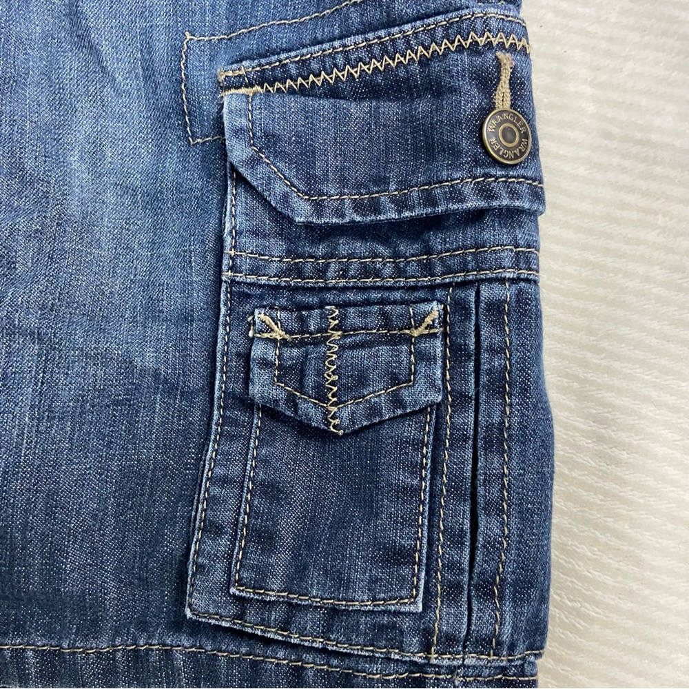 Wrangler Jean Shorts - Picture 9 of 9